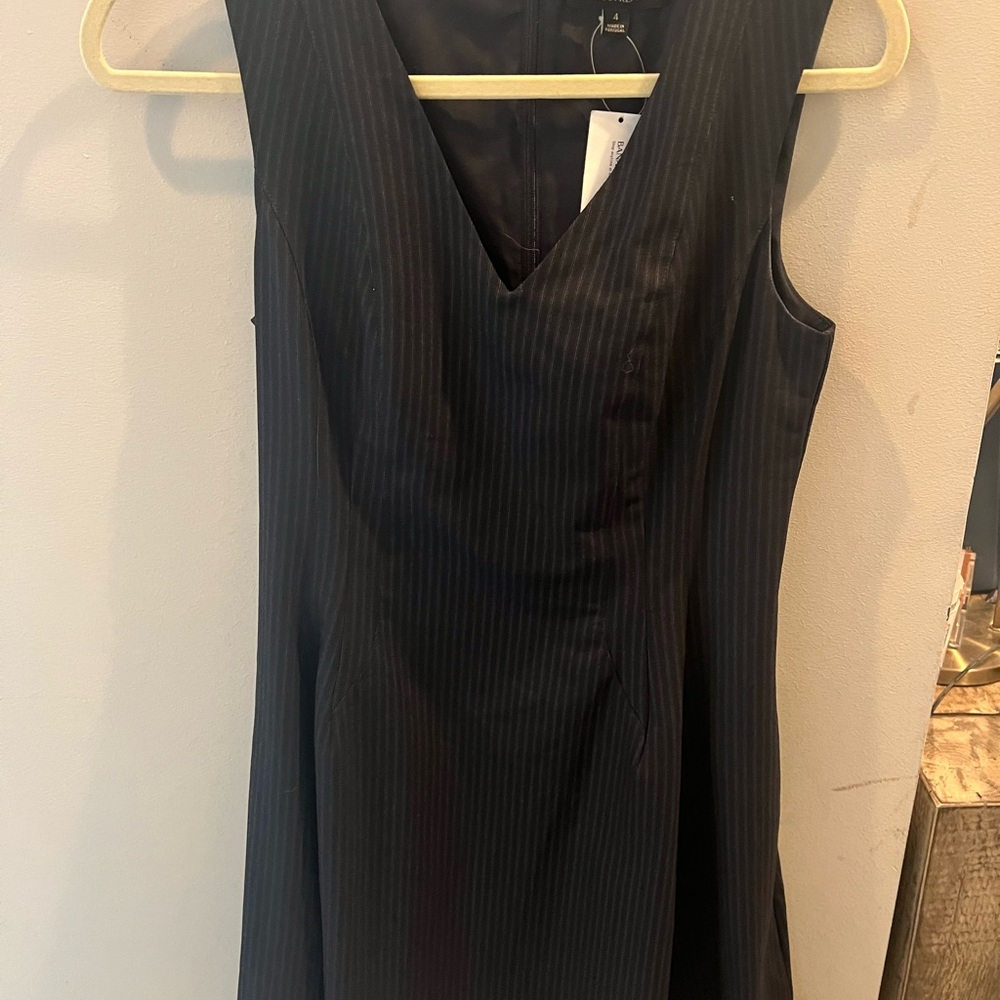 Beautiful pinstripe banana republic dress. Never worn
